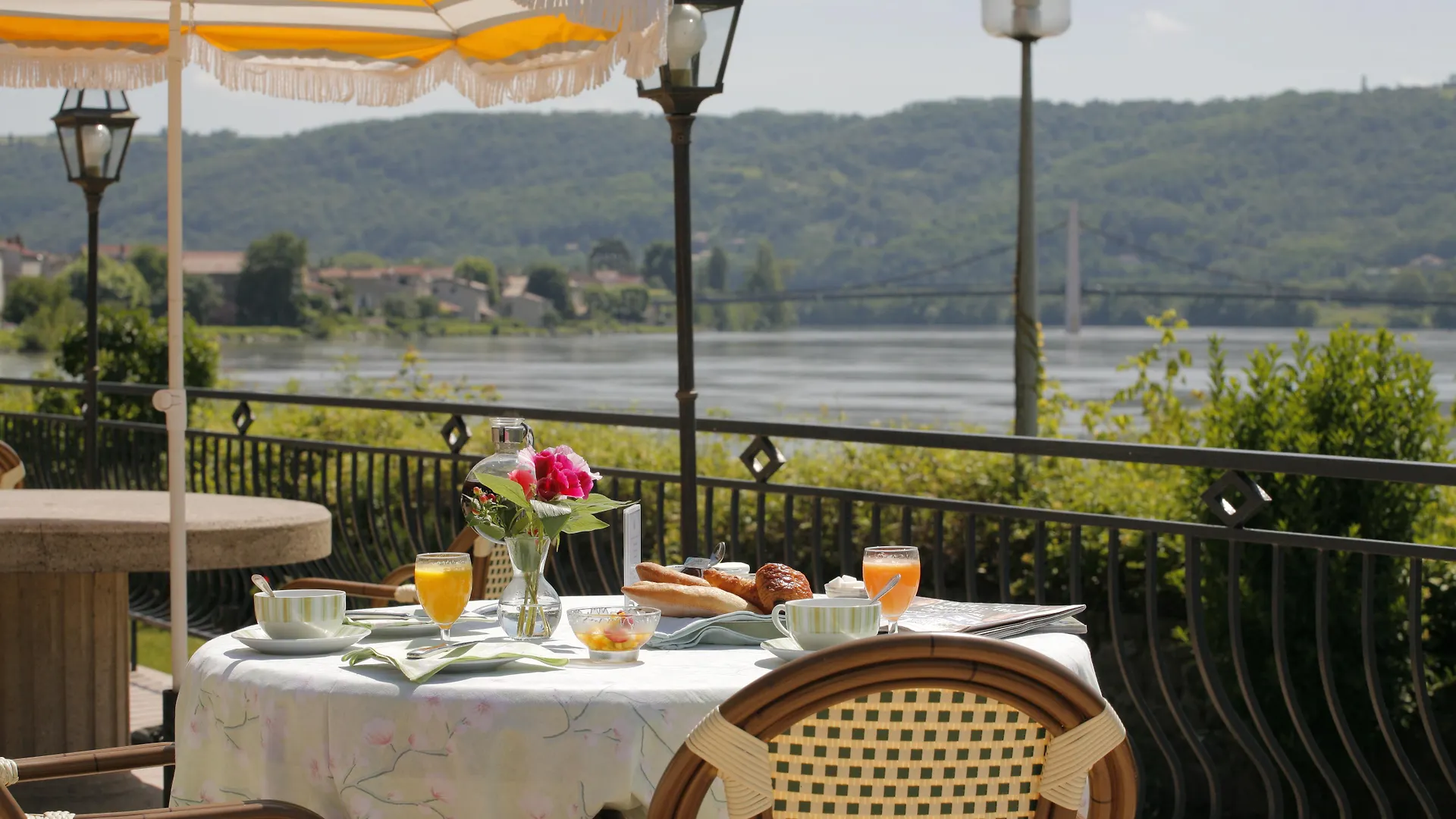 Hotellerie Beau Rivage Condrieu 4*,  France