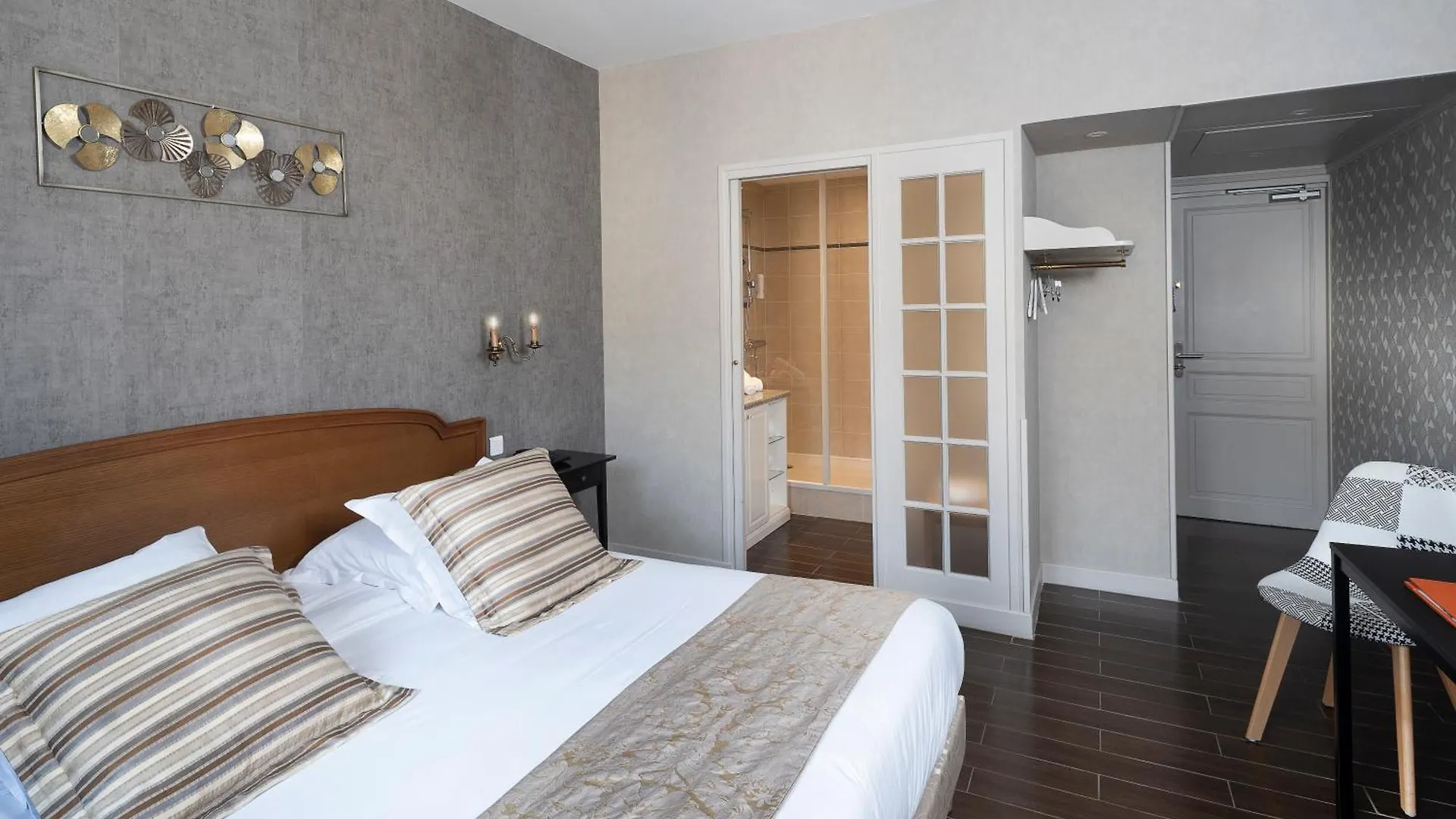 ****  Hotel Beau Rivage Кондриё Франция