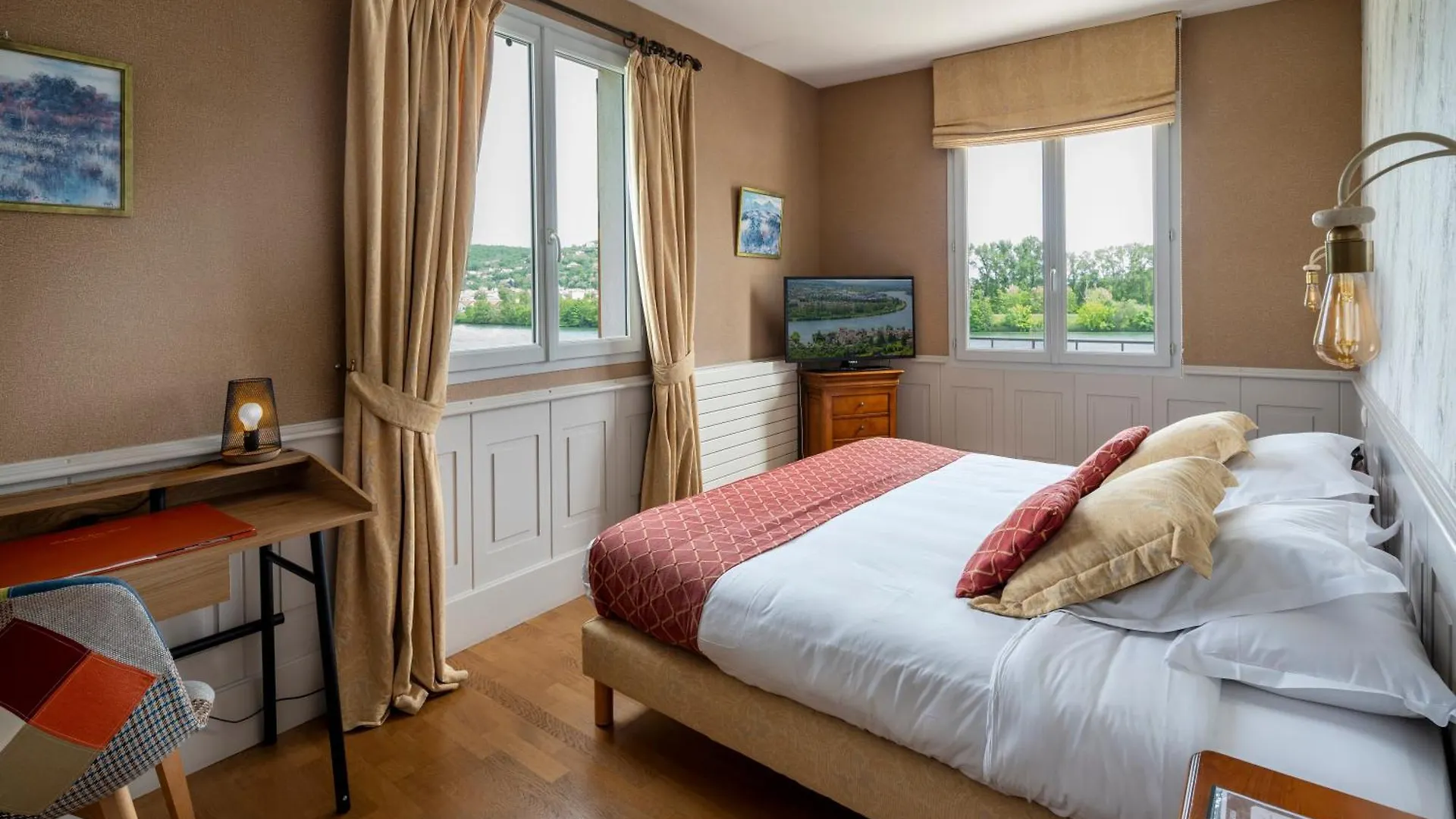 Hotel Beau Rivage Кондриё